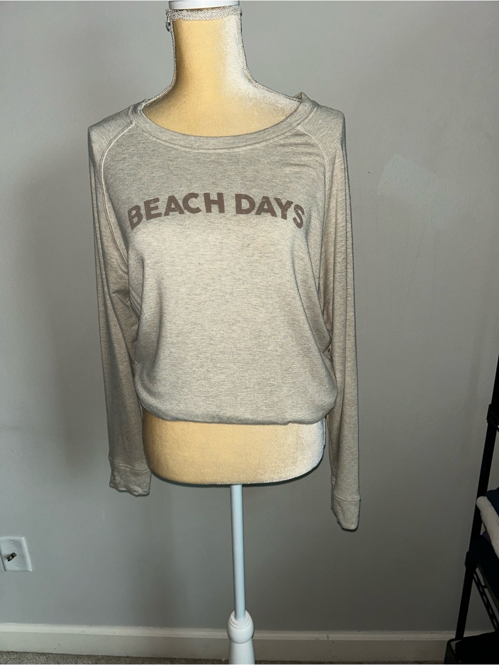 NEW 78&Sunny Beach Days Long-Sleeve Women's Top - Cream Sz L